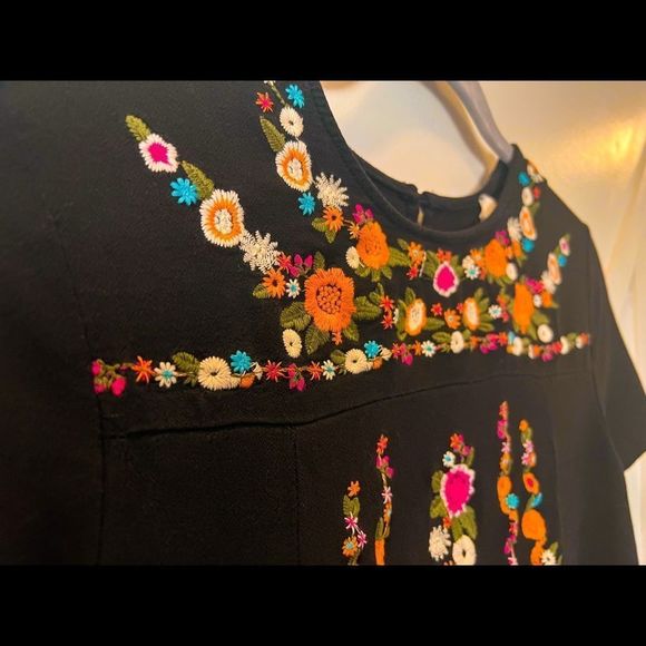 Umgee black tunic top / mini dress embroidered with beautiful flowers size small - Picture 6 of 9